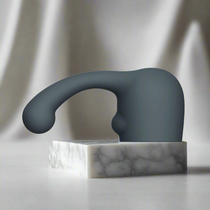 Le Wand Curve Weighted Silicone Attachment