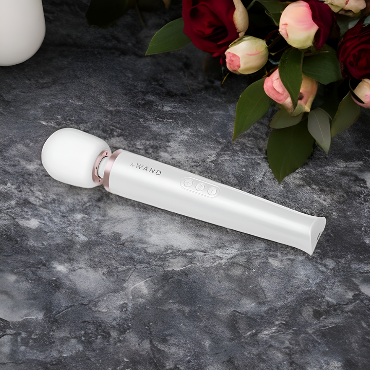Le Wand Rechargeable Massager